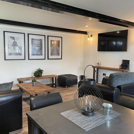 Booking Urban At Halstead Halstead  Exteriör bild