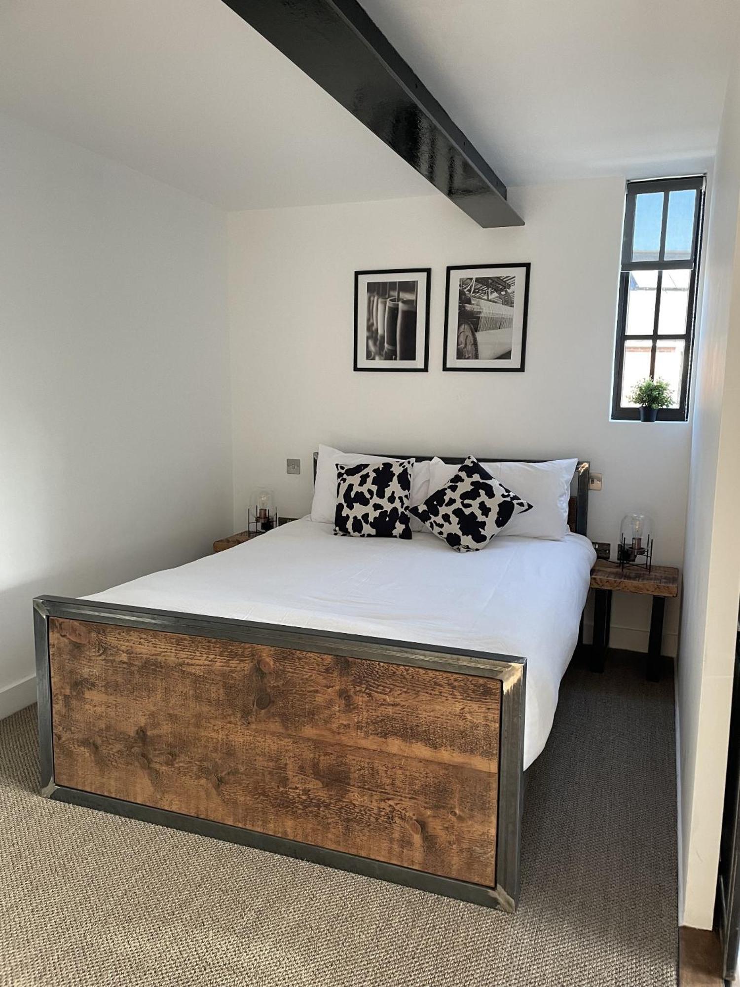 Booking Urban At Halstead Halstead  Exteriör bild